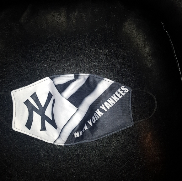 ❤ NEW NY Yankees Face Mask❤ - Picture 5 of 8